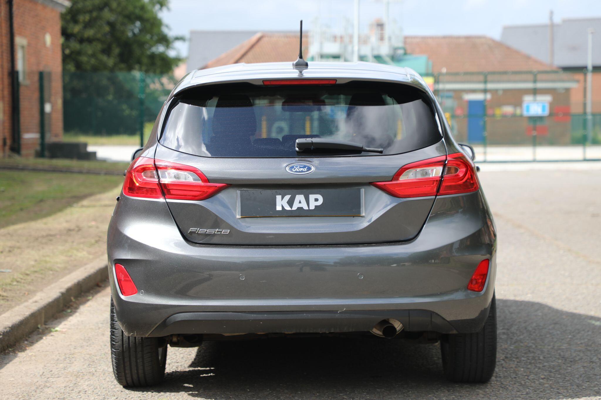 Large vehicle image